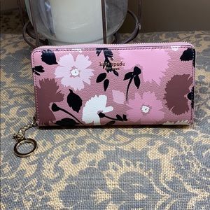 Kate Spade briar lane gala floral Neda lg wallet